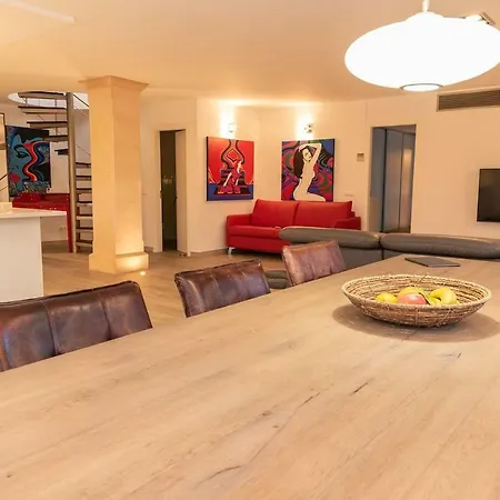 Penthouse Bella Vista *
